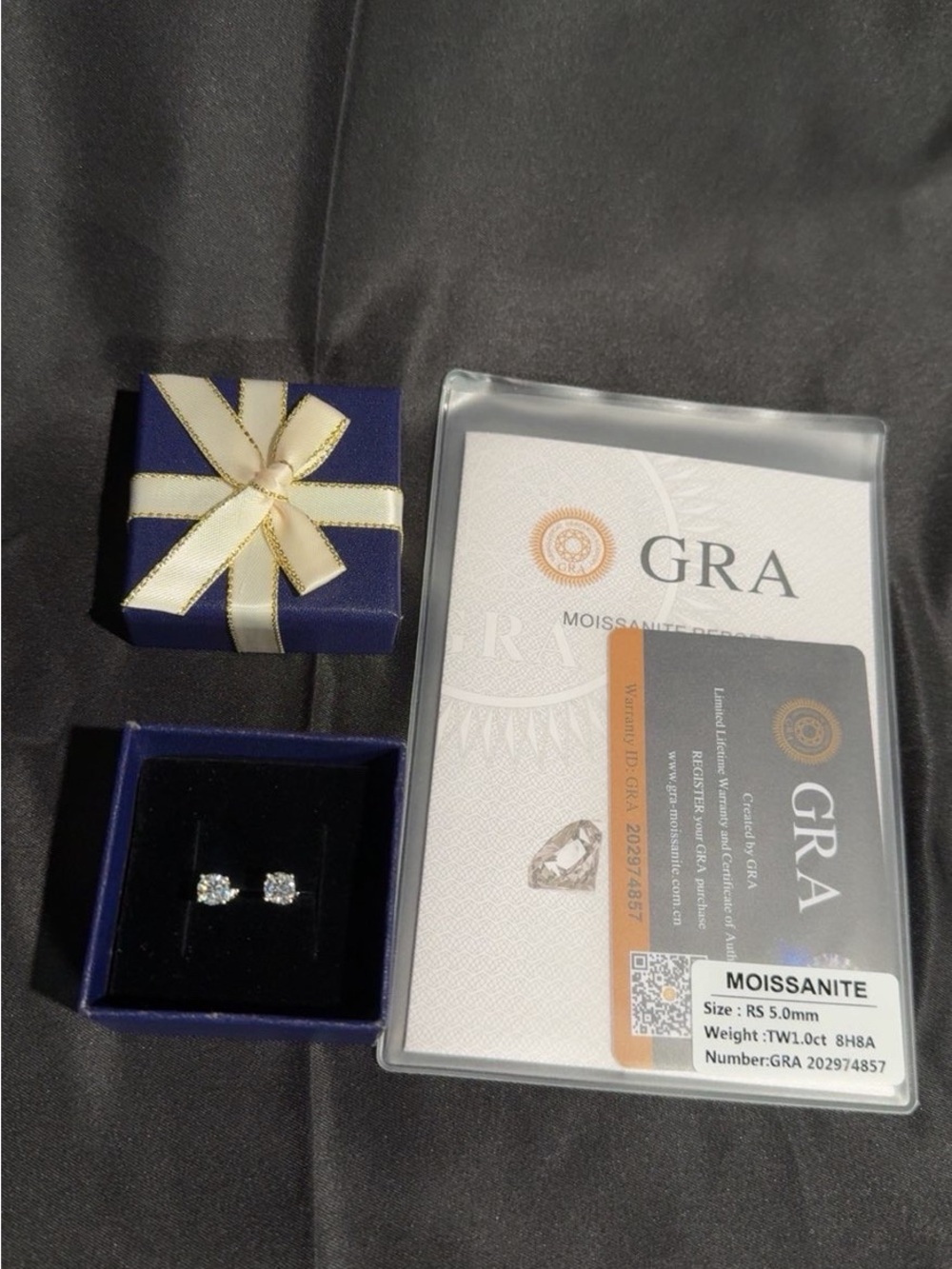 VVS Moissanite Stud Earrings 💎